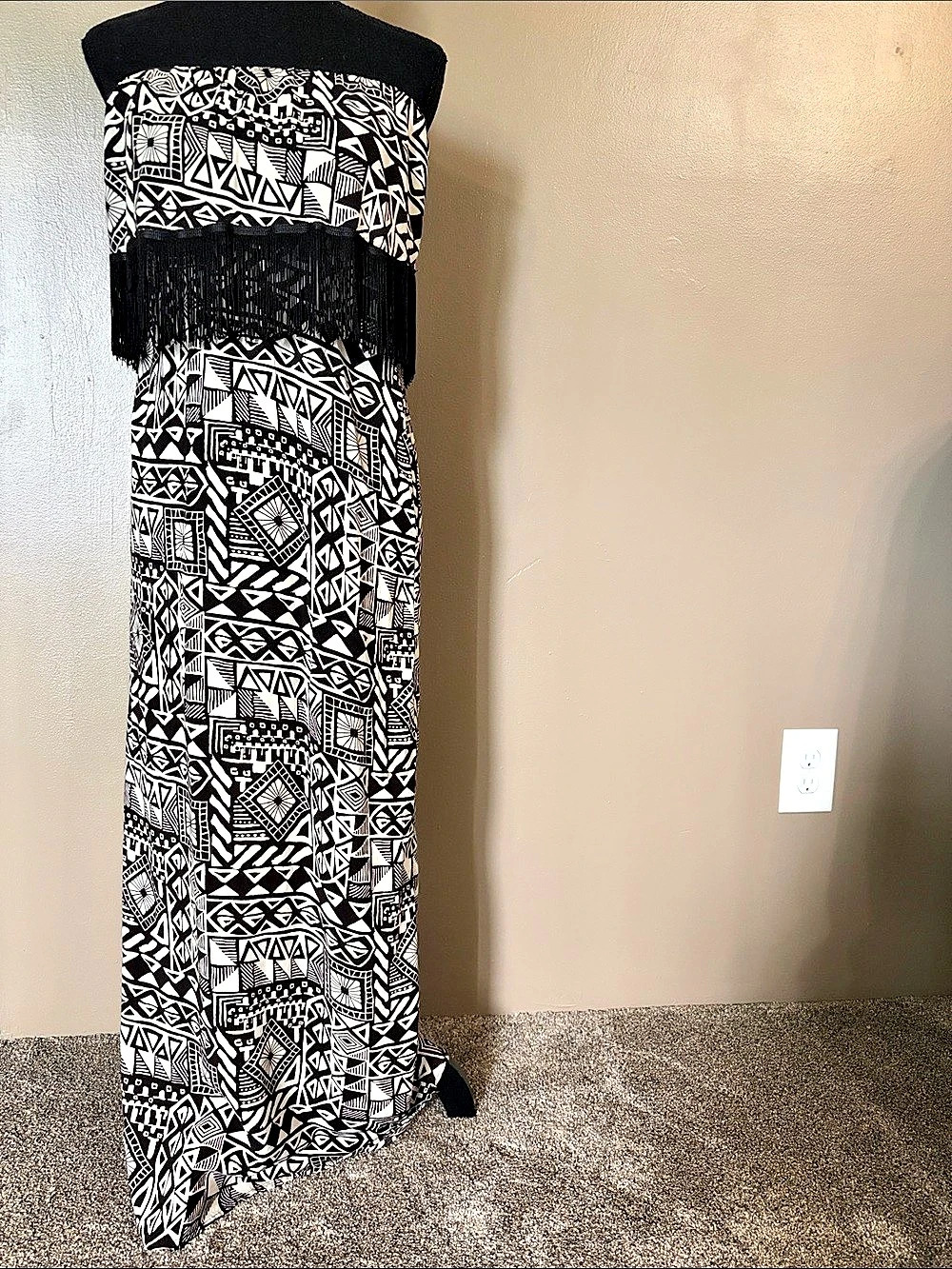 Speechless Women's Geometric Strapless Maxi Dress in Black & White Size Small